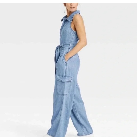 Women's Light Blue Denim Jumpsuit - Picture 4 of 6
